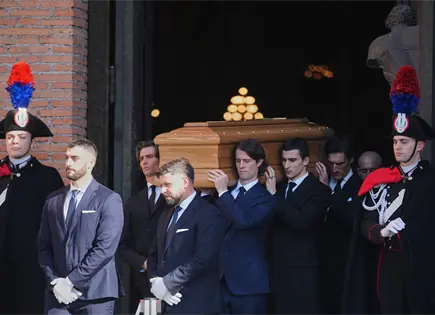 Emotivo funeral en Roma para despedir a Valentino