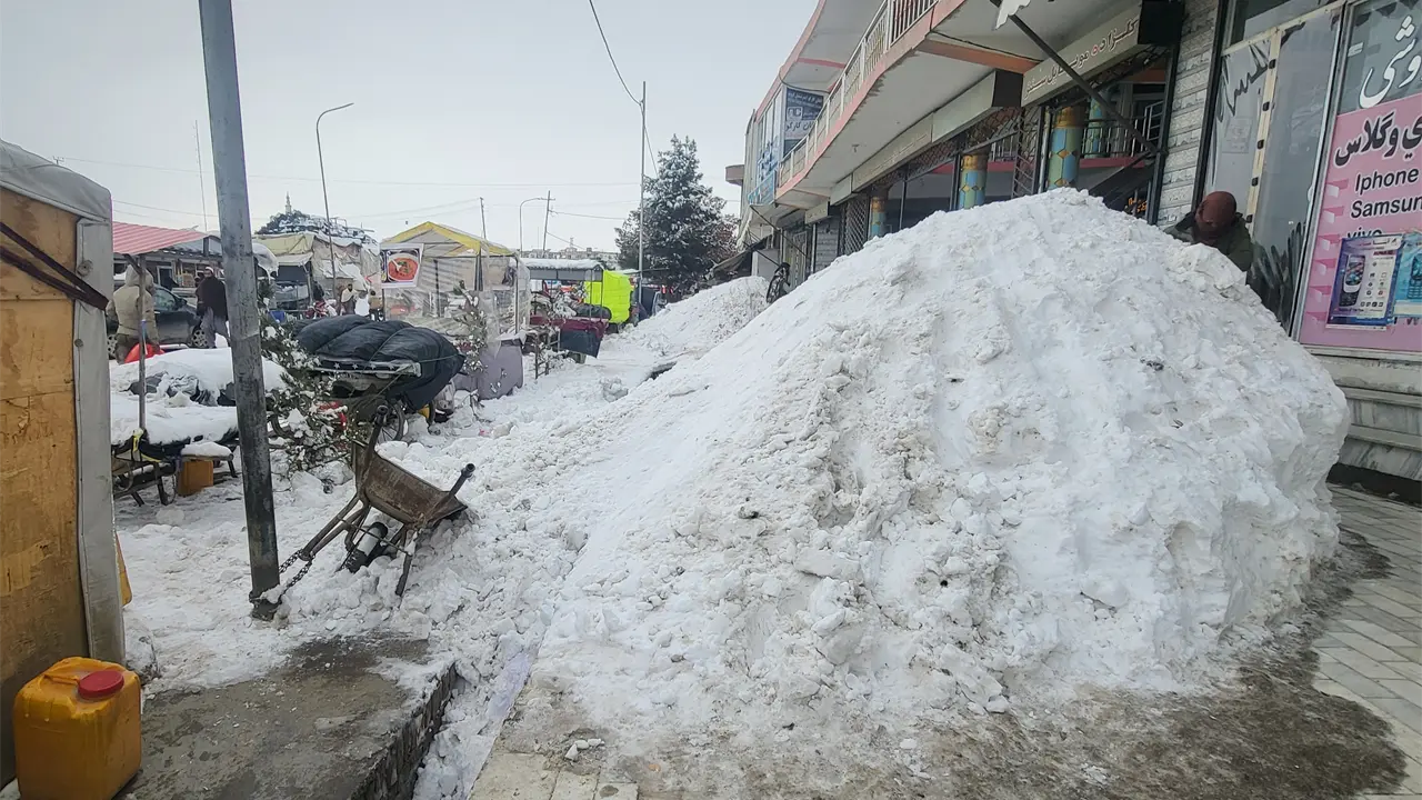 Más de 60 muertos por nevadas en Afganistán
