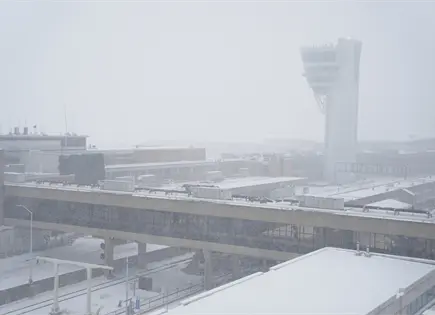 Tormenta Invernal Provoca Cancelaci&oacute;n de M&aacute;s de 10.700 Vuelos en EEUU