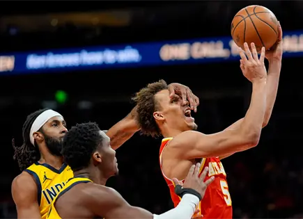 Hawks de Atlanta remontan y vencen a los Pacers de Indiana