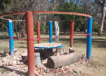 Menor resulta herido por caída de quiosco en Morales (video) Menor resulta herido por caída de quiosco en Morales (video)