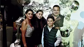 CAMILA &iexcl;RADIANTE EN SUS 15 A&Ntilde;OS!