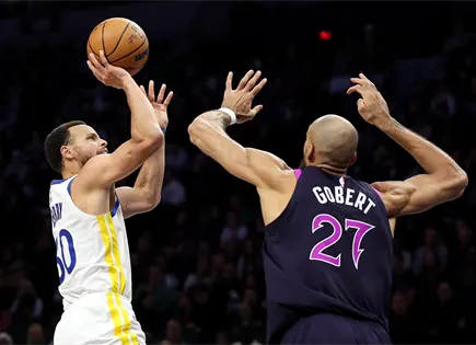 Stephen Curry anota 26 puntos y lidera a los Warriors en victoria sobre los Timberwolves Stephen Curry anota 26 puntos y lidera a los Warriors en victoria sobre los Timberwolves