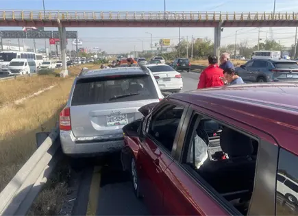 Carambola en la 57 deja da&ntilde;os en siete veh&iacute;culos