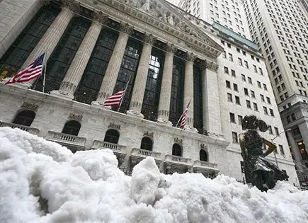 Mercado de EU avanza y el oro alcanza r&eacute;cord