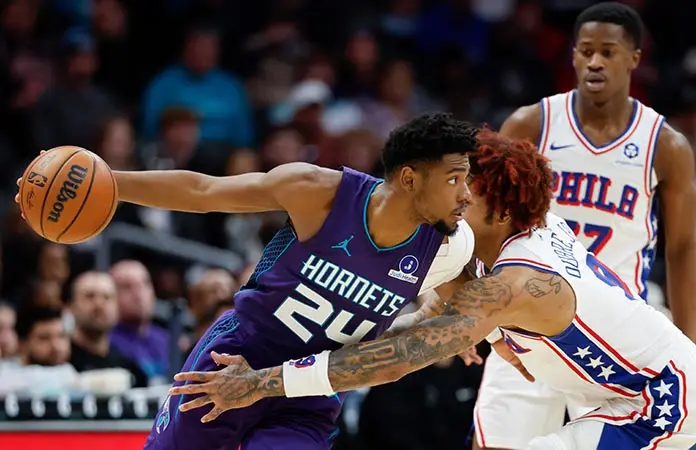 Picotean Hornets 130-93 a 76ers
