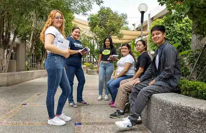 Uno de cada 3 universitarios está inscrito en la Autónoma