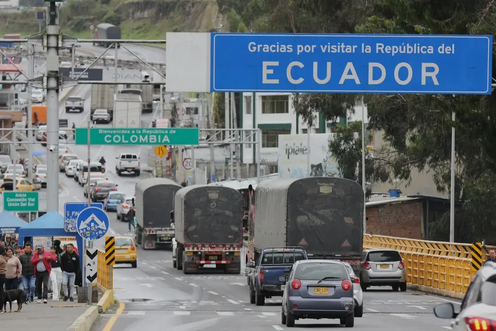 Colombia rechaza aumento del 900% en tarifa de transporte de crudo desde Ecuador