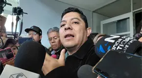 Critica Gallardo que regidores "anden de vacaciones" en Europa