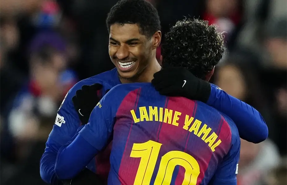 El Barça remonta y clasifica; el Madrid, fuera del Top 8