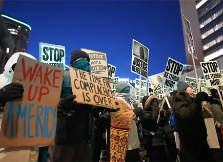 Fiscales locales lanzan proyecto para combatir excesos federales en redadas migratorias