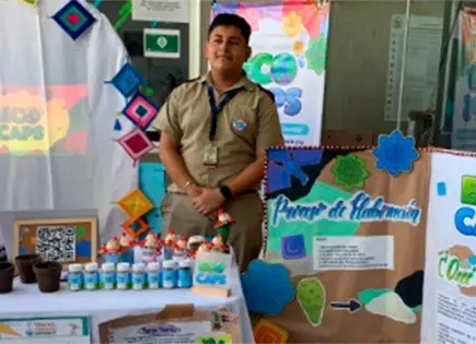 Joven mexicano, Tadeo Rogelio Herrera Rodr&iacute;guez, llevar&aacute; EcoCaps a Tailandia