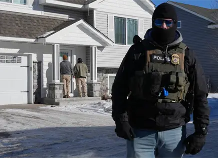 Redadas e incidentes contin&uacute;an en Minneapolis