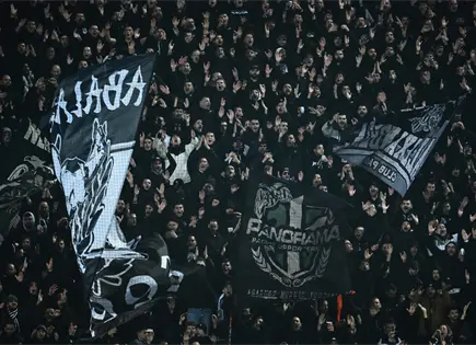 Siete aficionados del PAOK mueren en accidente de minib&uacute;s en Rumania