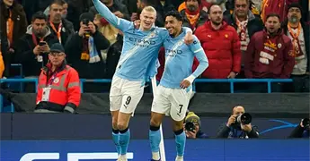 Man City hace los deberes y avanza