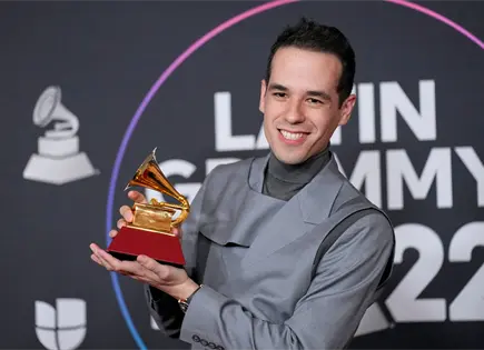 Edgar Barrera, compositor mexicano, nominado al Grammy 2026