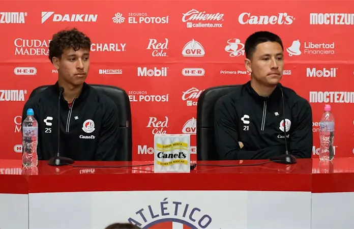 Motivados Barajas y Macías para duelo ante Chivas