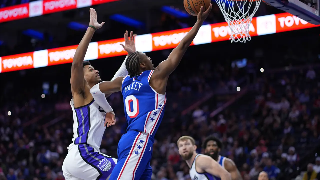 Tyrese Maxey anota 40 puntos decisivos para la victoria de 76ers sobre Kings
