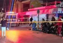 Abandonan veh&iacute;culo tras muerte de motociclista