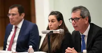 Aumenta la deuda a 53.6% del PIB