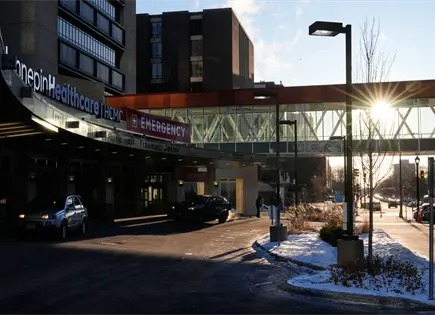 Tensión en Hospital de Minneapolis por Caso de Migrante con Lesiones Tensión en Hospital de Minneapolis por Caso de Migrante con Lesiones