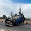 Vuelca raudo carro en bulevar Rocha Cordero