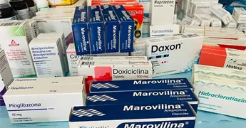 Dan medicamentos a Casas de Salud