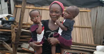 Desalojos masivos en Nigeria dejan a miles sin hogar