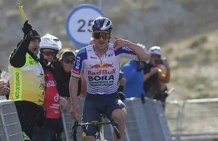 Evenepoel firma un doblete en Mallorca