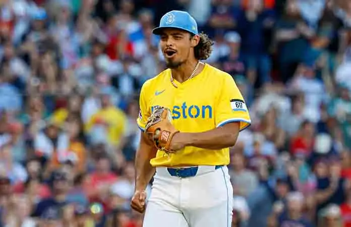 Adquiere Chicago a J. Hicks de Boston