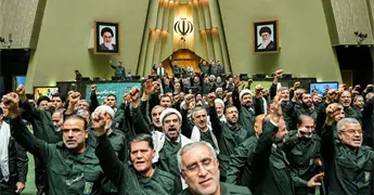 Ayatol&aacute; Jamenei advierte a EEUU sobre posible guerra regional