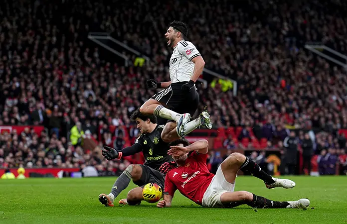 Raúl Jiménez suma 200 goles