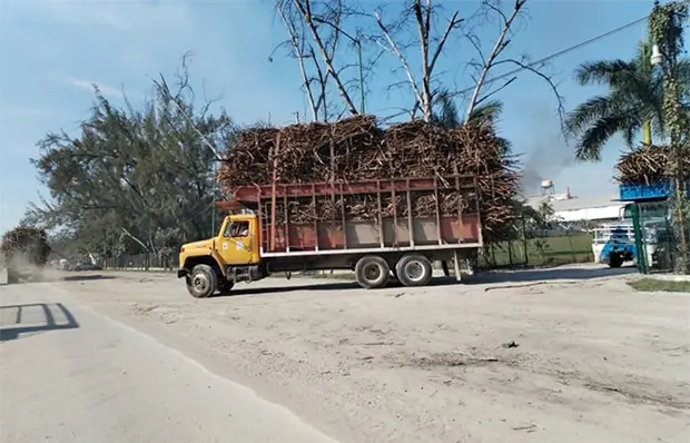 Sin acuerdo a&uacute;n por el exceso de ca&ntilde;a en camiones
