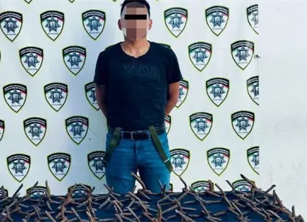 Cae sujeto con decenas de ponchallantas en Bellas Lomas