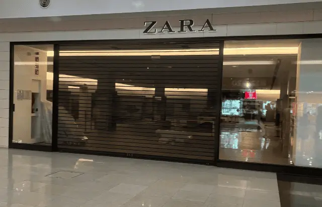 Cierran Zara, Bershka y Pull&Bear en Plaza San Luis Cierran Zara, Bershka y Pull&Bear en Plaza San Luis