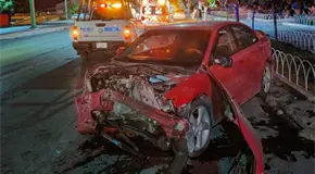 Dos lesionados en choque sobre bulevar México-Laredo