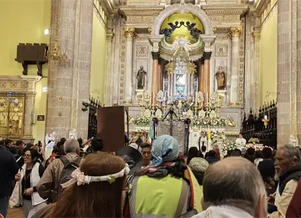 Miles llegan a San Juan pese al fr&iacute;o