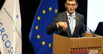 Presidente de Bolivia congela el precio del gas licuado