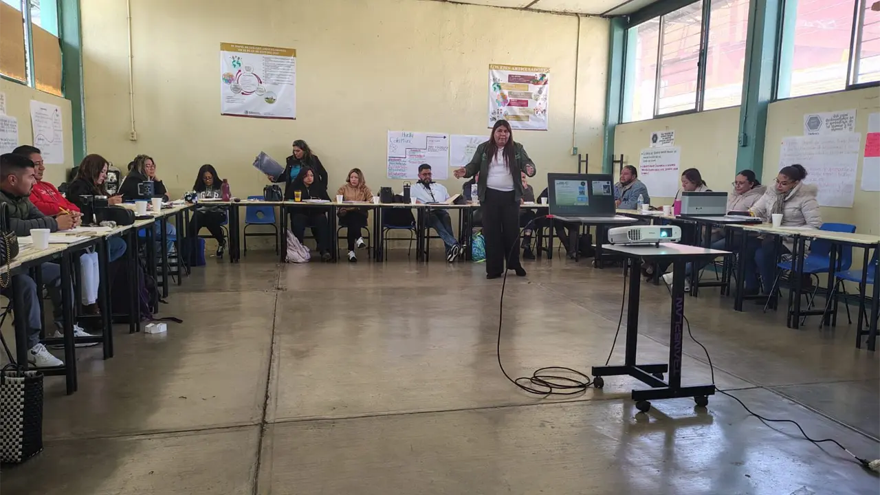 Refuerzan protocolos ante delitos en escuelas de la capital