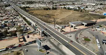 Mega puente de Circuito Potos&iacute;, a medias tras casi un a&ntilde;o