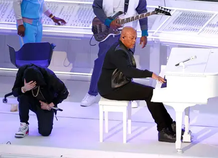 Momentos del medio tiempo del Super Bowl que se convirtieron en pol&eacute;micas