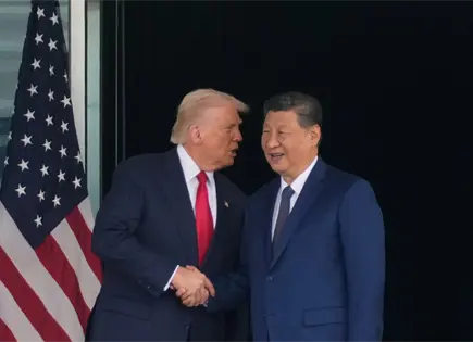 Trump y Xi Jinping dialogan sobre situaci&oacute;n en Ir&aacute;n y comercio internacional
