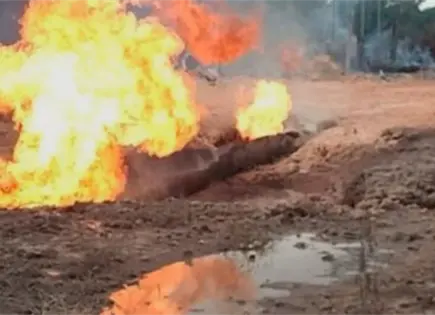 Explosi&oacute;n en ducto de Pemex en Playas de Rosarito provoca evacuaci&oacute;n de familias