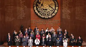 M&eacute;xico no se doblega ni se vende, reafirma Sheinbaum