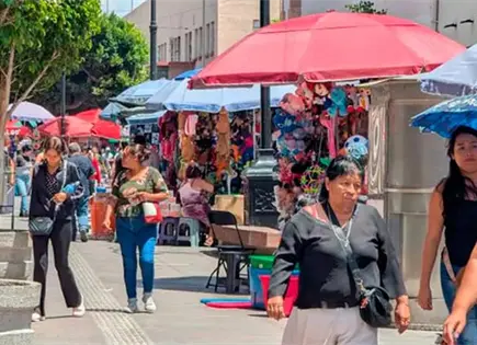 Capacitan a dueños de negocios en seguridad