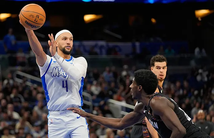 Encamina Suggs triunfo del Magic