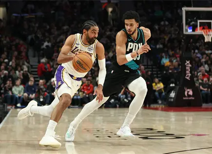 Hawks de Atlanta adquieren a Gabe Vincent de los Lakers en movimiento NBA