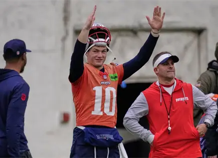 Josh McDaniels vuelve al Super Bowl como asistente