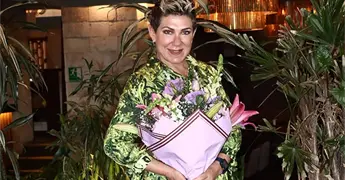 RECIBE AFECTO EN SU CUMPLEA&Ntilde;OS