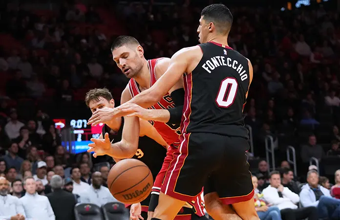 Karnisovas inicia reconstrucción de los Bulls